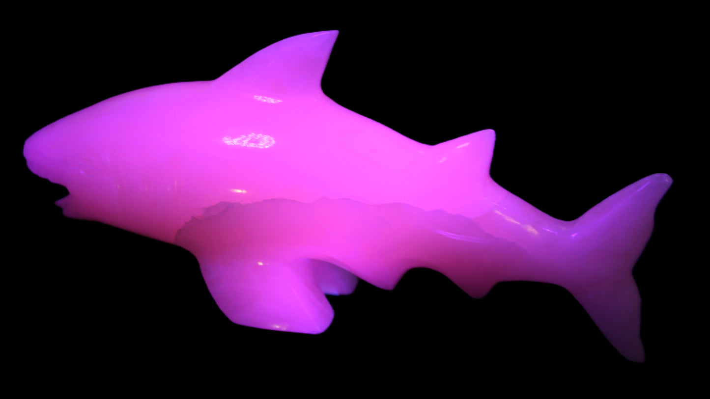Mangano Calcite hand-carved shark 687g Rocks and Things