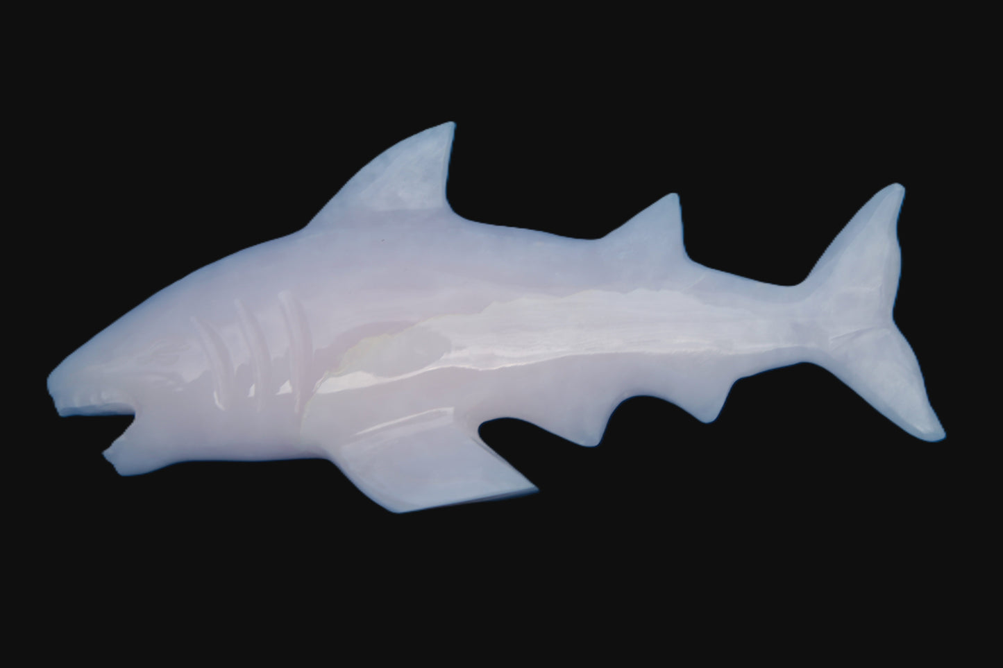 Mangano Calcite hand-carved shark 687g Rocks and Things