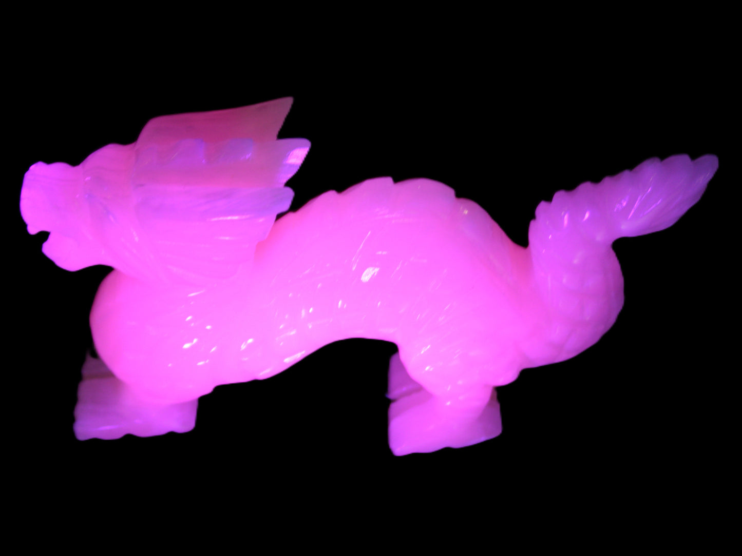 Mangano Calcite hand-carved Dragon 952g Rocks and Things
