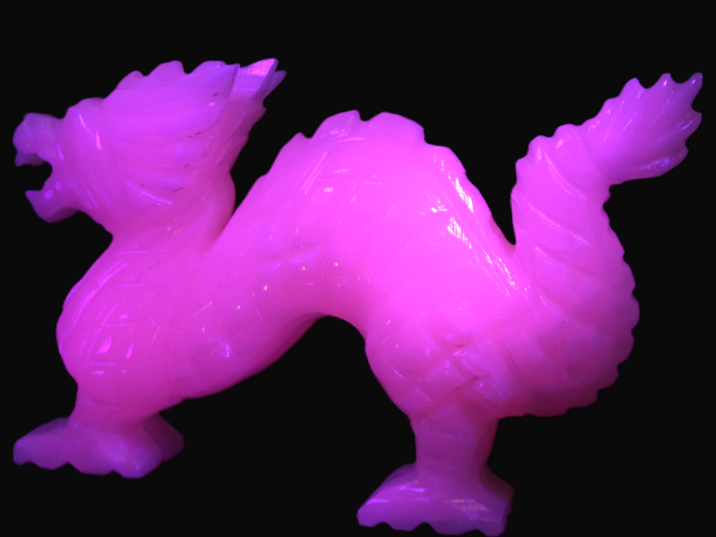 Mangano Calcite hand-carved Dragon 952g Rocks and Things