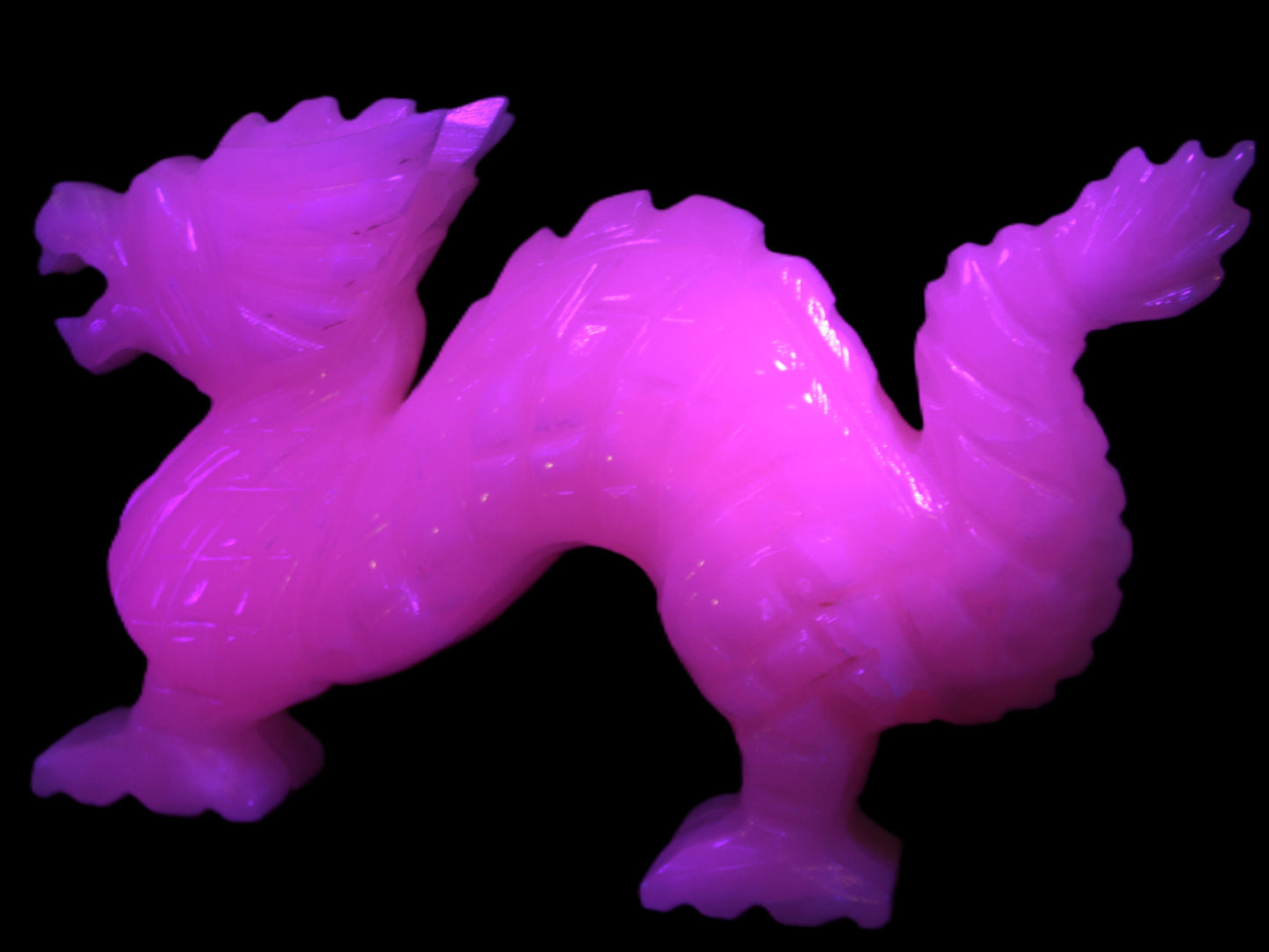 Mangano Calcite hand-carved Dragon 952g Rocks and Things