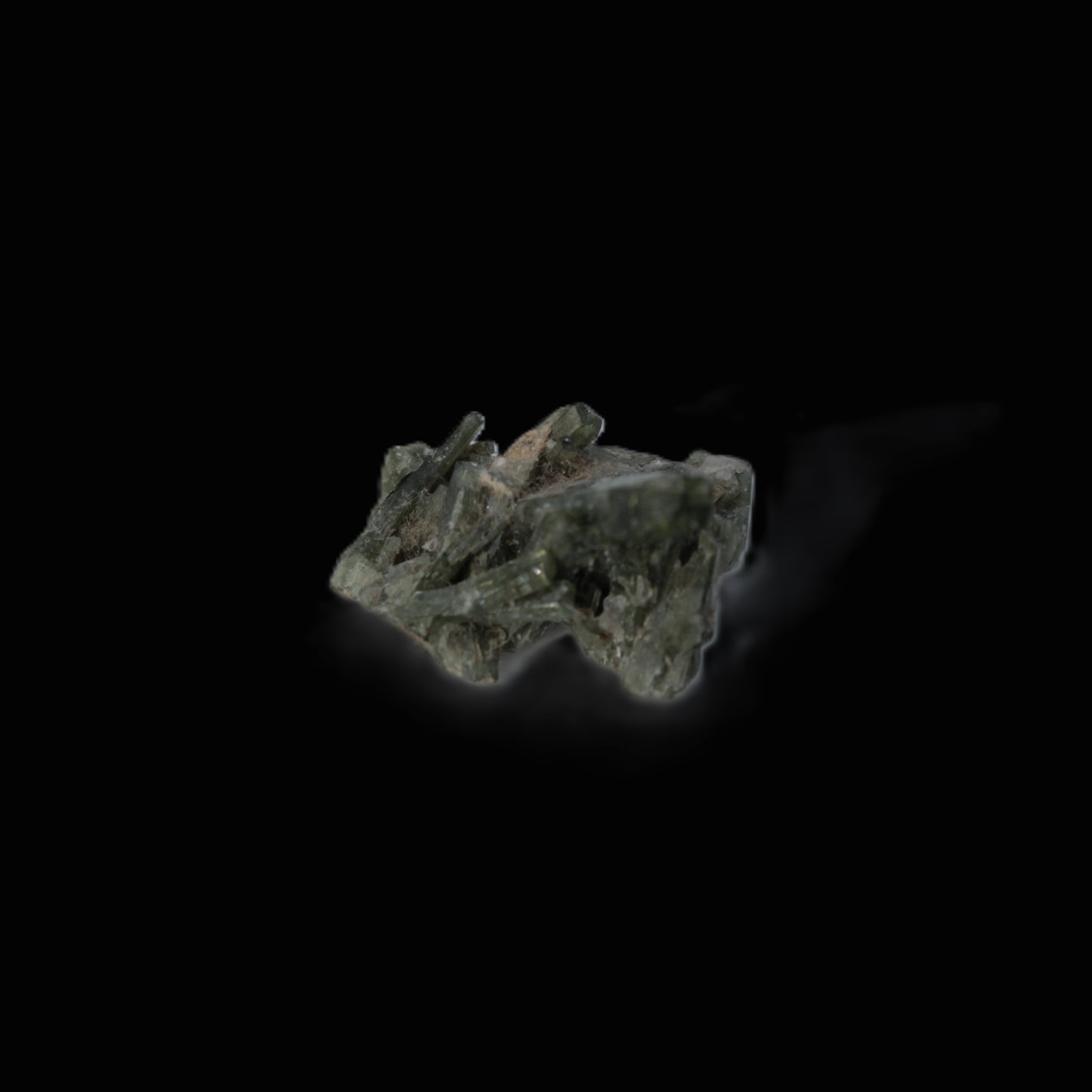 Tiny green Epidote cluster 11ct 2.2g Rocks and Things