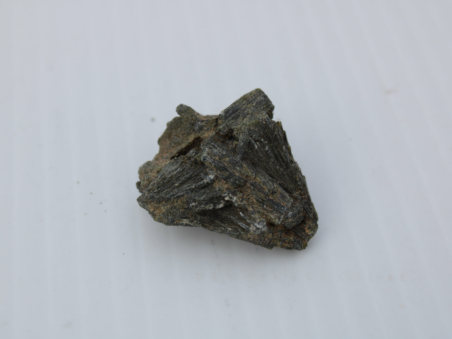Epidote crystal 46.6ct 9.3g Rocks and Things