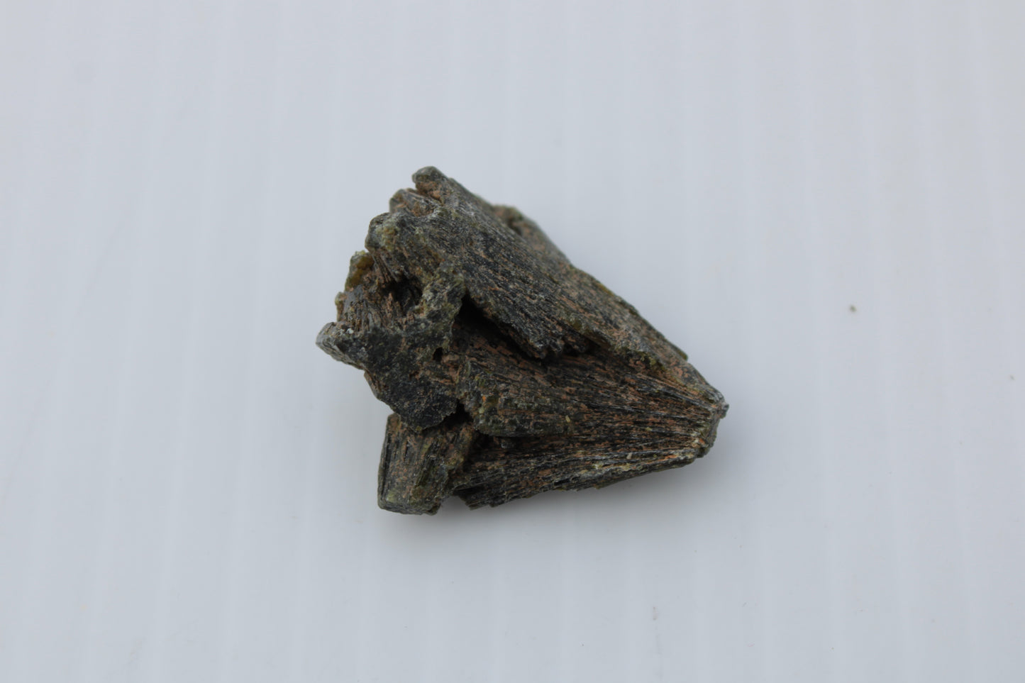 Epidote crystal 46.6ct 9.3g Rocks and Things