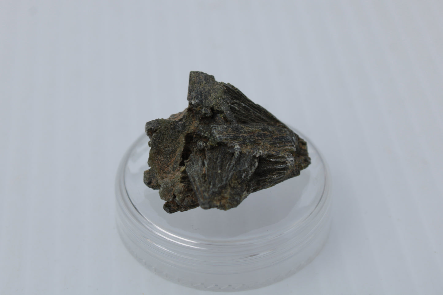 Epidote crystal 46.6ct 9.3g Rocks and Things