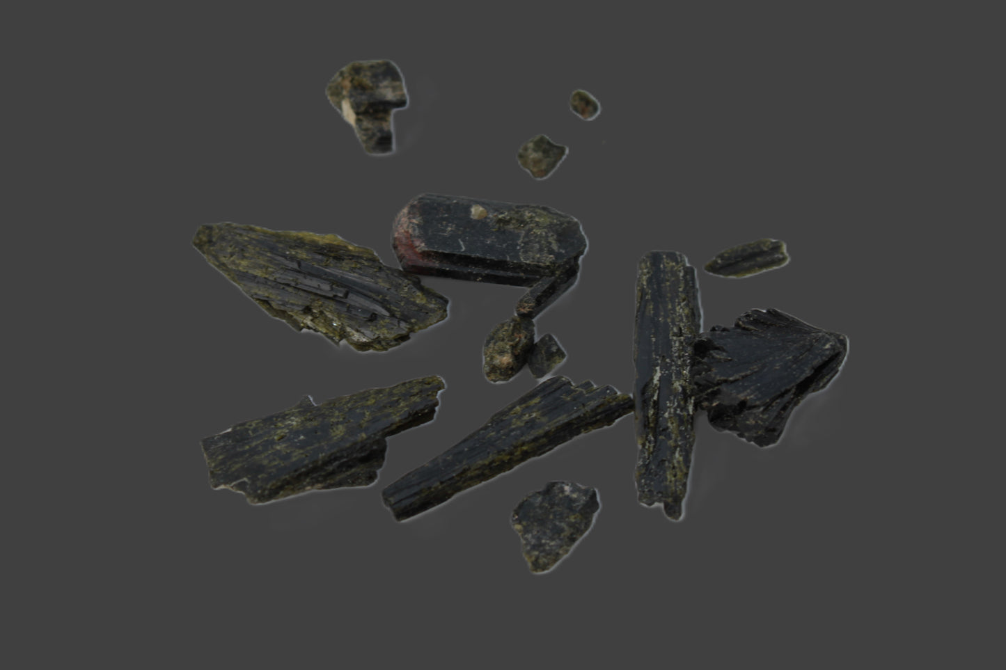 Epidote crystals and clusters 38ct 7.6g Rocks and Things