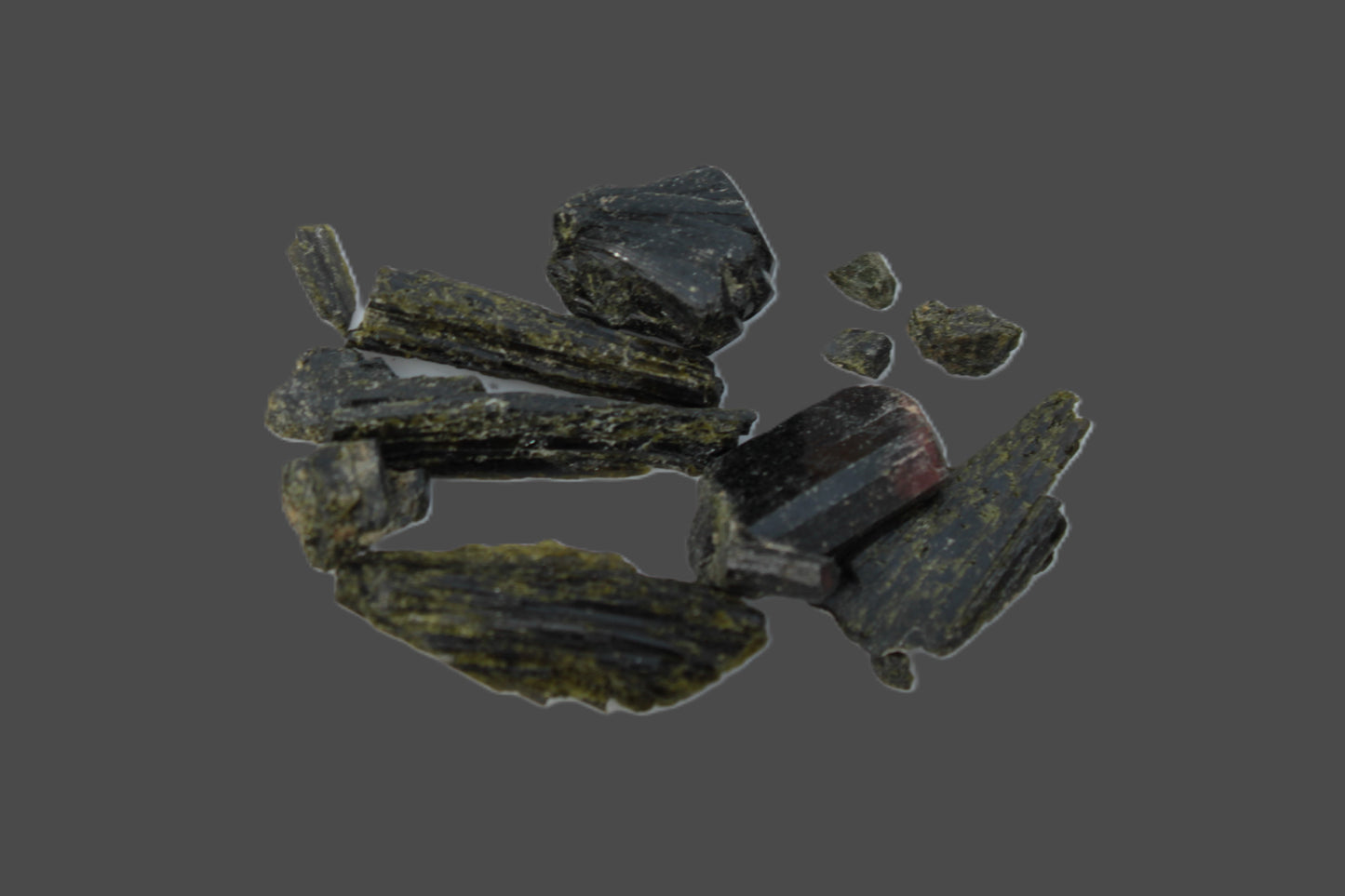 Epidote crystals and clusters 38ct 7.6g Rocks and Things
