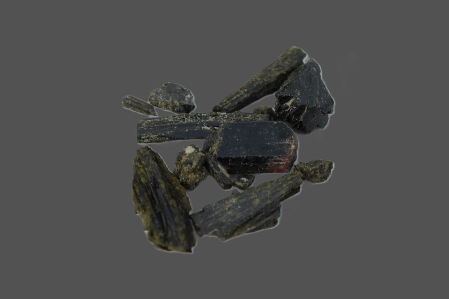 Epidote crystals and clusters 38ct 7.6g Rocks and Things