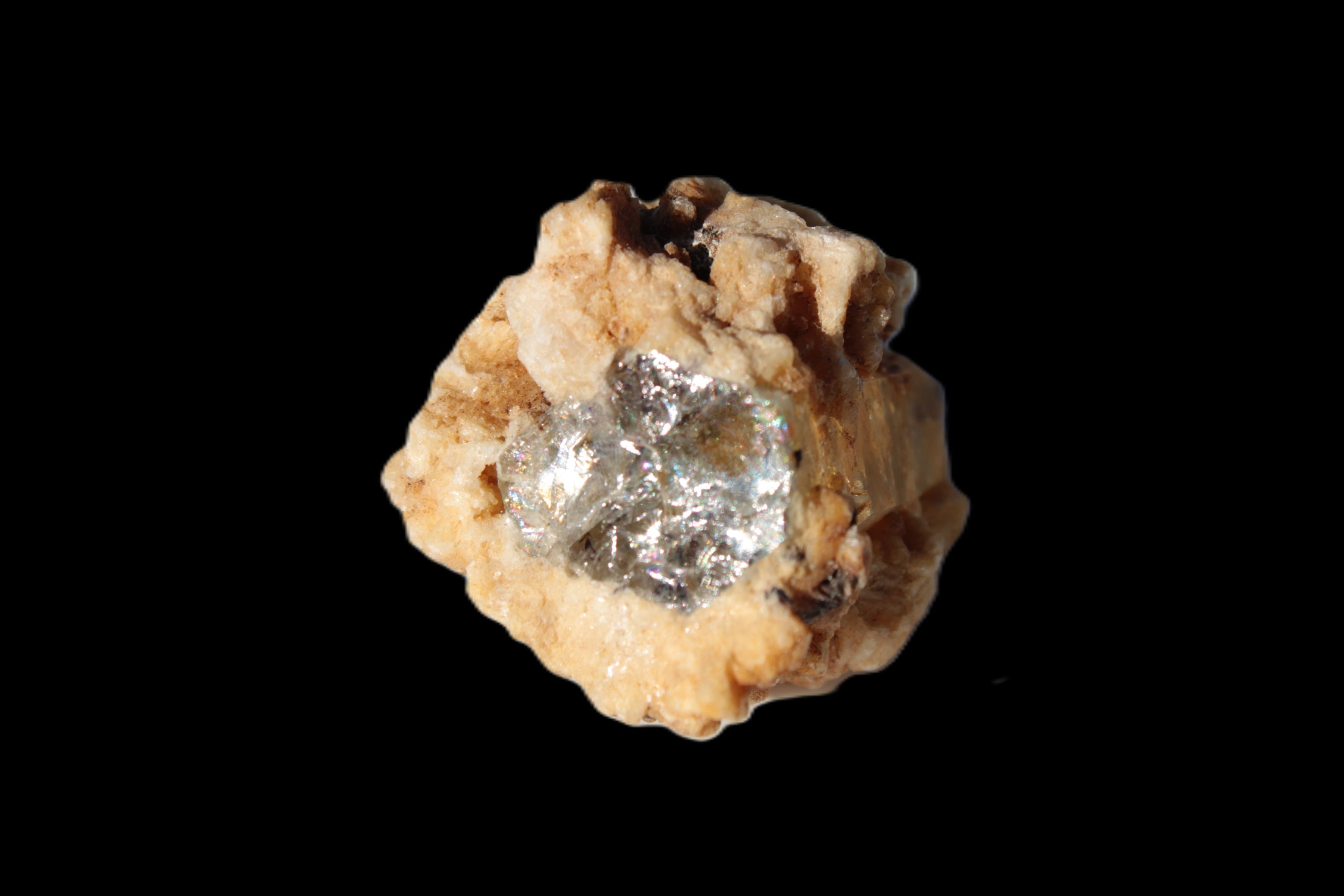 Clear Aquamarine with Heliodor in Mica and Calcite 25mm 61.4ct 12.2g Rocks and Things