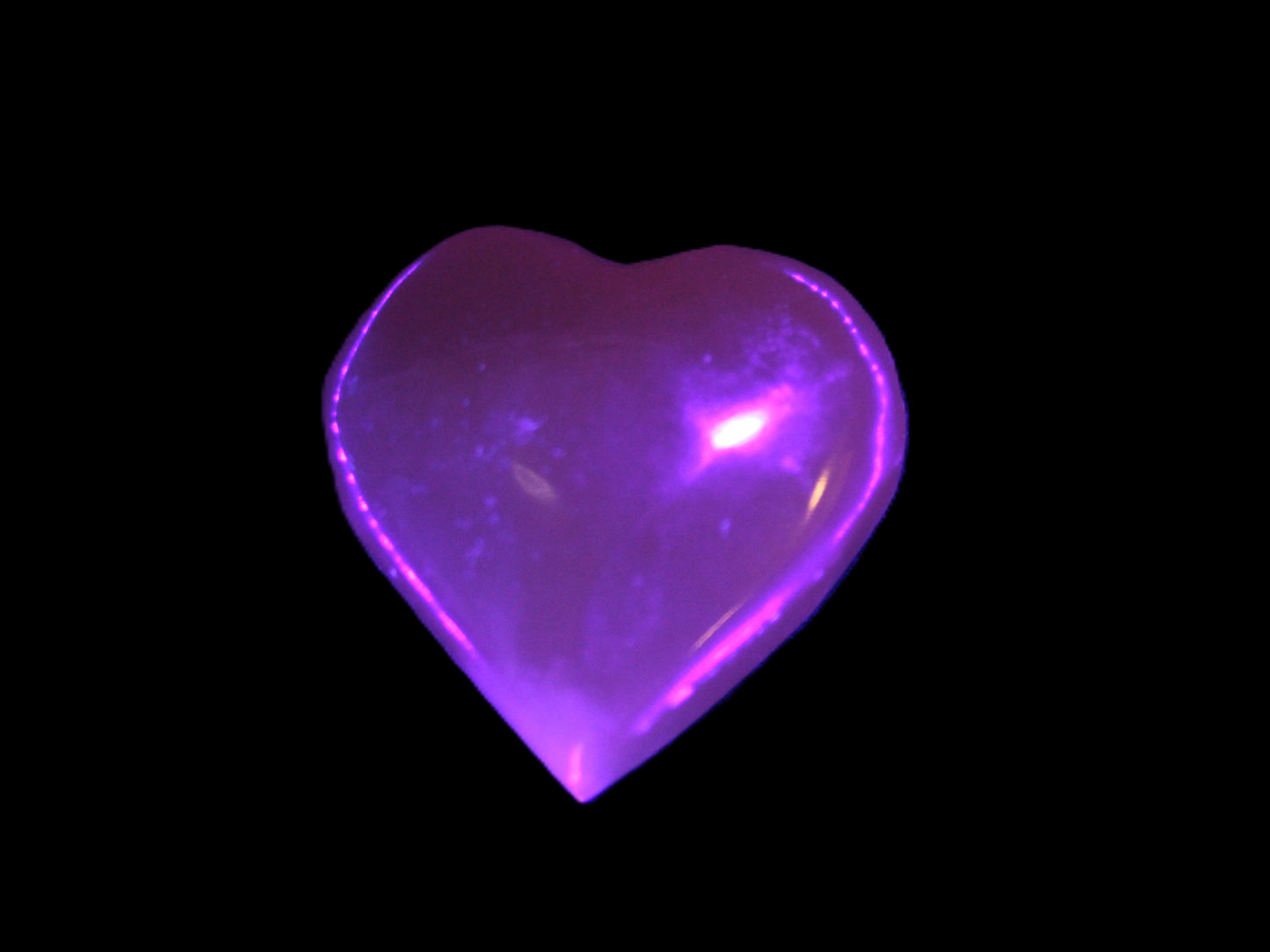 Honey Calcite heart 30-32g Rocks and Things