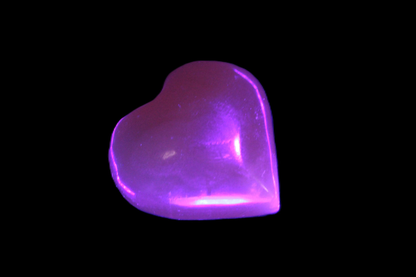 Honey Calcite heart 30-32g Rocks and Things