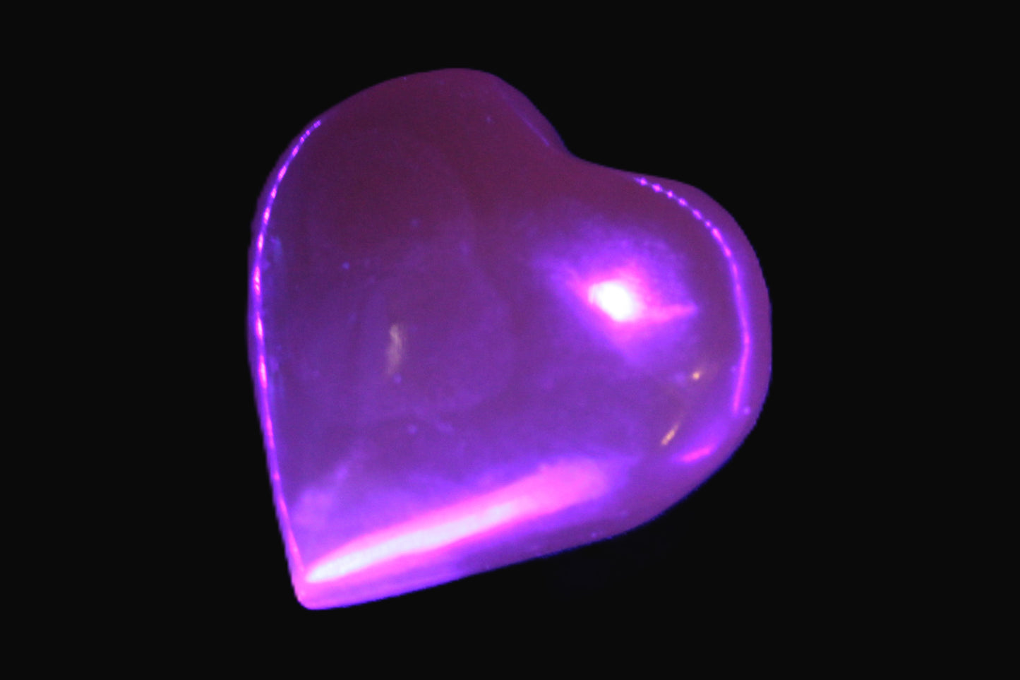 Honey Calcite heart 30-32g Rocks and Things