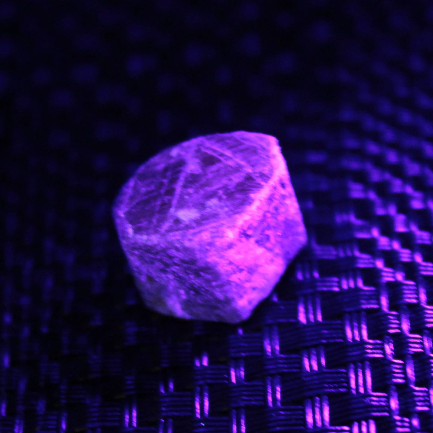 Violet Sapphire (unheated) 7-8g Rocks and Things