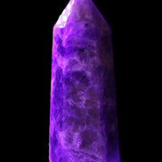 Amethyst obelisk 830g in UV light - Rocks and Things Store