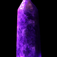 Amethyst obelisk 830g in UV light - Rocks and Things Store