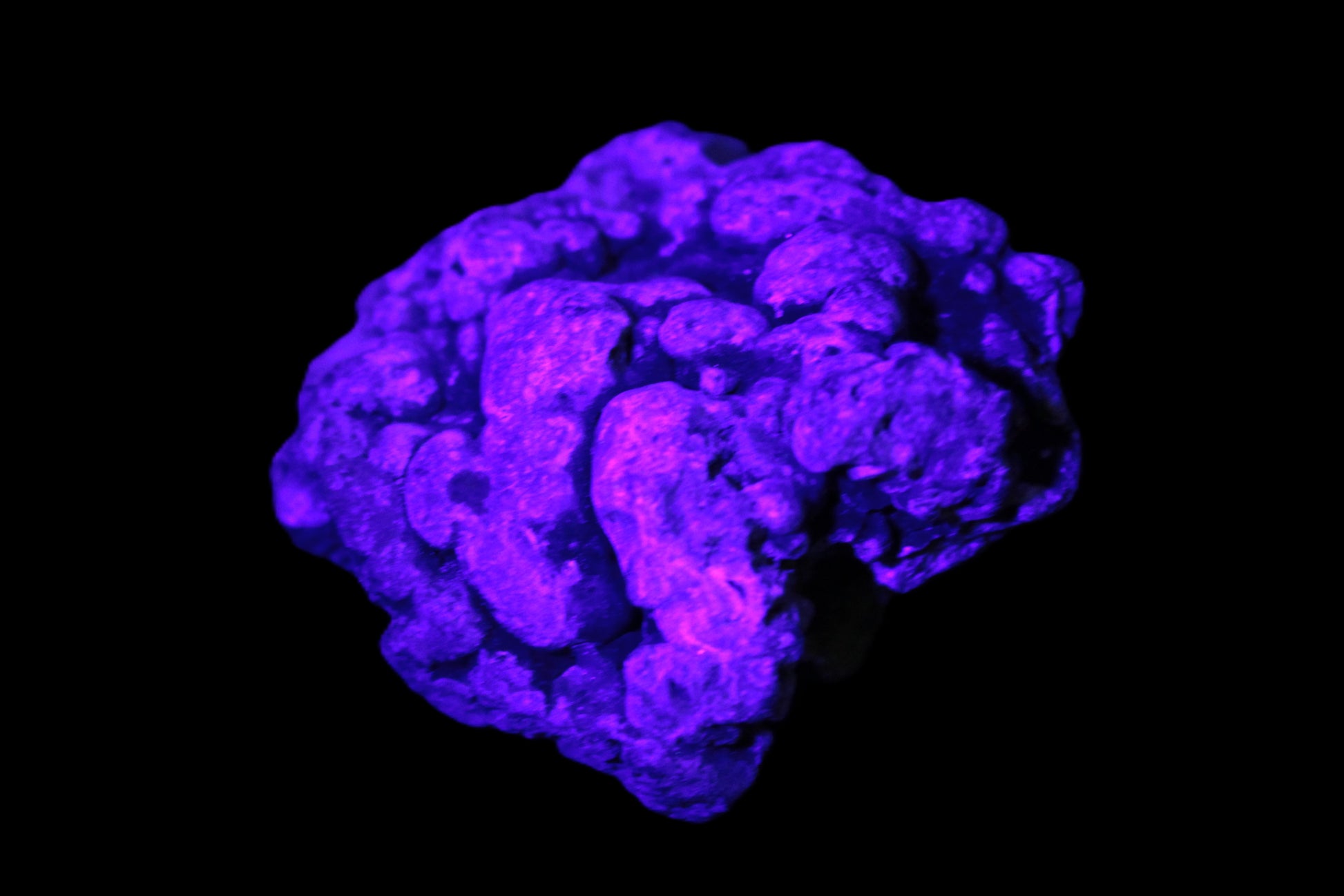 Malachite 58g in UV light