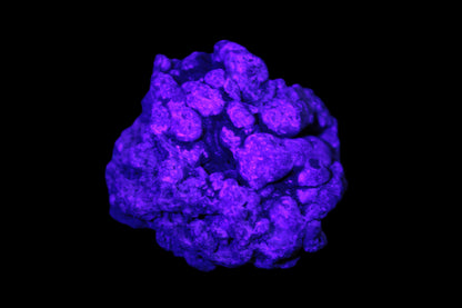 Malachite 58g in UV light