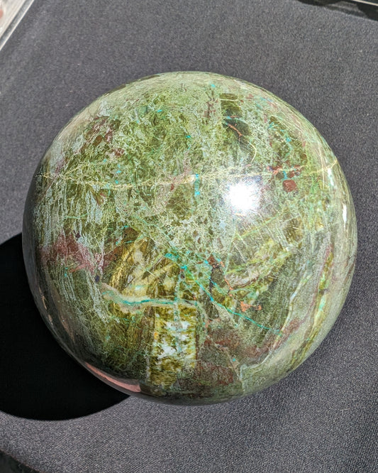 Phoenix stone sphere 1500g Rocks and Things