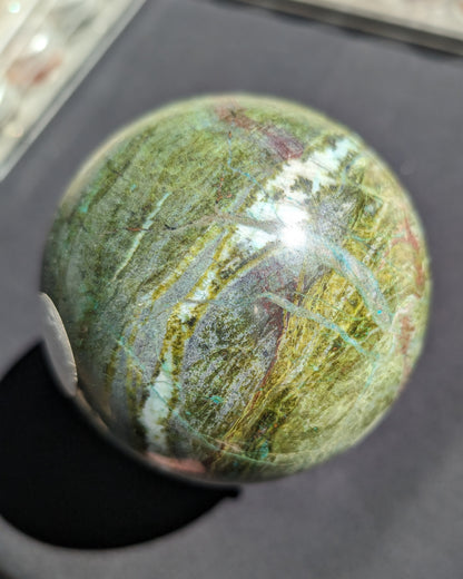 Phoenix stone sphere 1500g