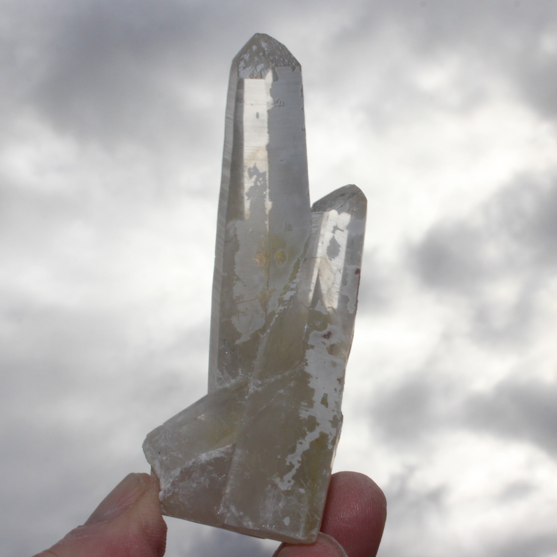 Quartz backbone crystal 89g Rocks and Things