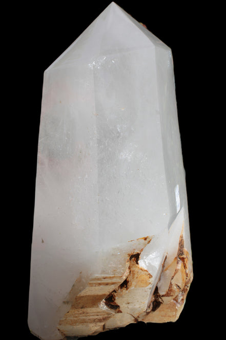 Clear White Quartz obelisk 14040g in sunlight