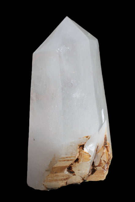 Clear White Quartz obelisk 14040g in sunlight