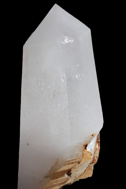 Clear White Quartz obelisk 14040g in sunlight