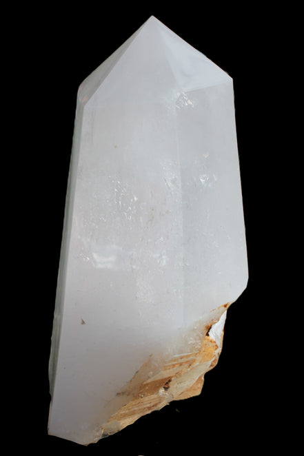 Clear White Quartz obelisk 14040g in sunlight
