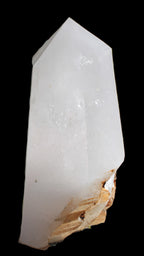 Clear White Quartz obelisk 14040g in sunlight