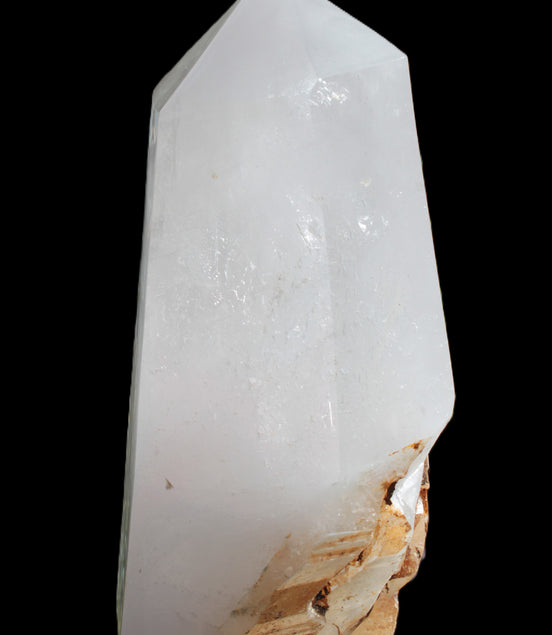 Clear White Quartz obelisk 14040g in sunlight