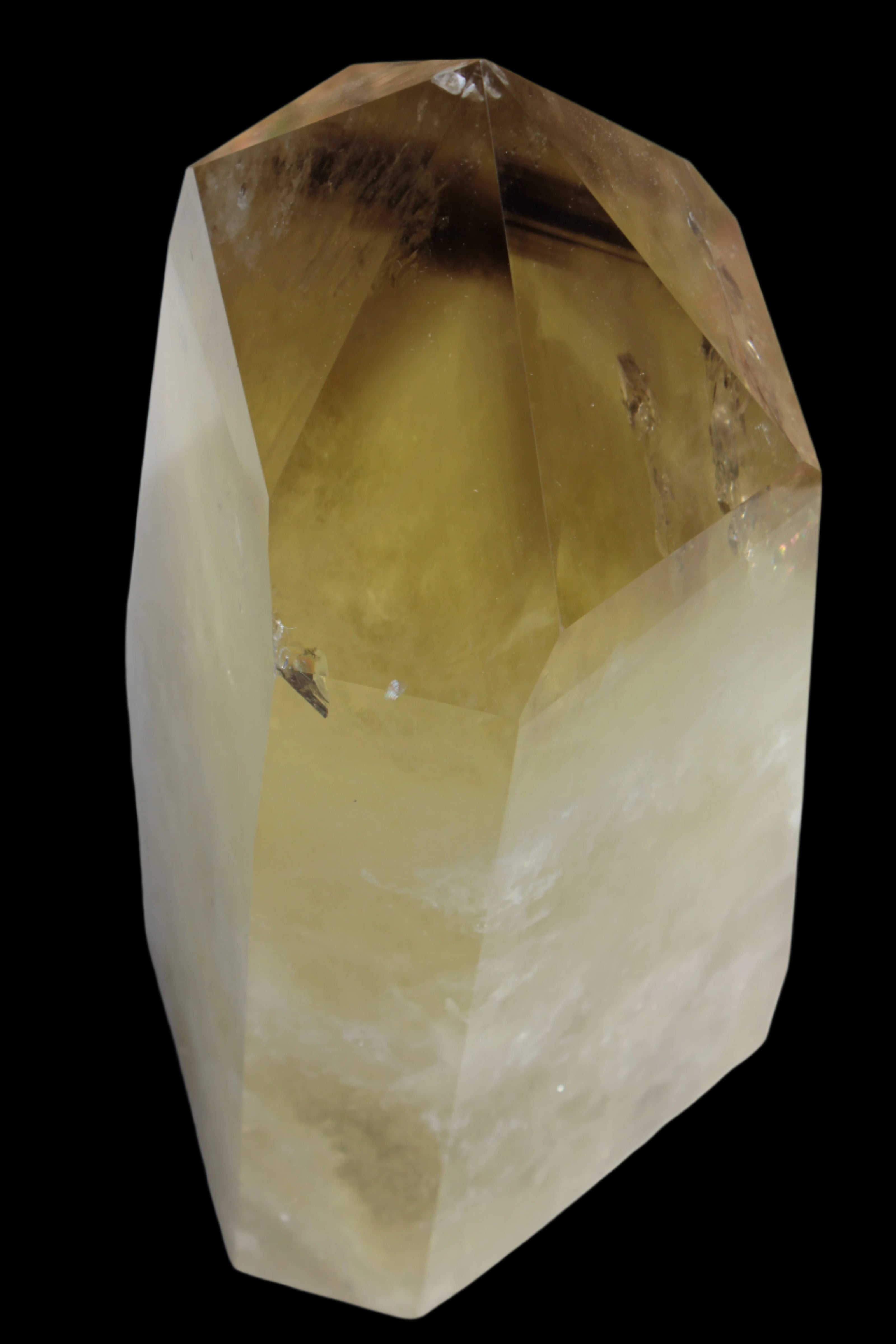 Citrine obelisk 5840g in sunshine