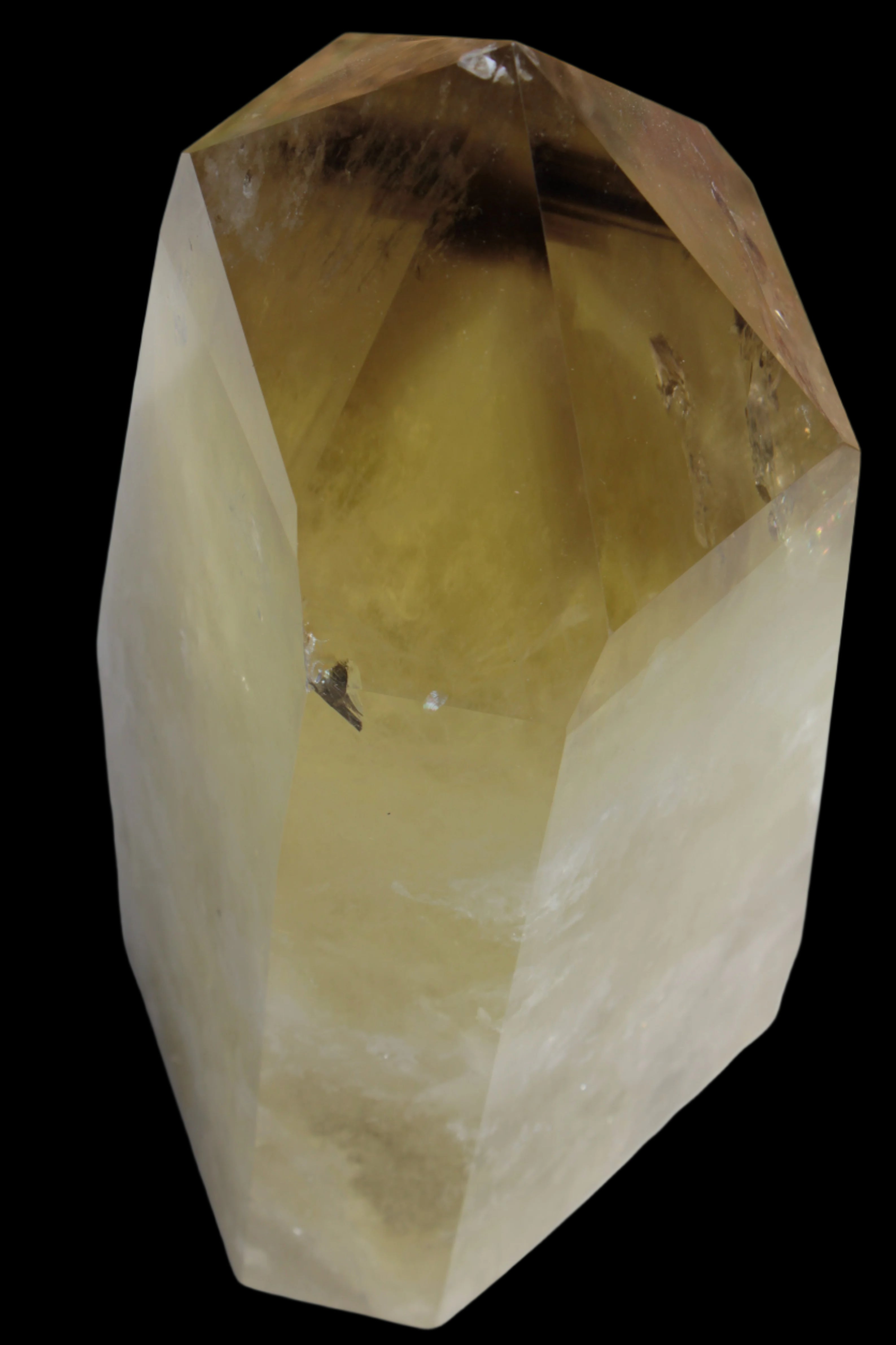 Citrine obelisk 5840g in sunshine