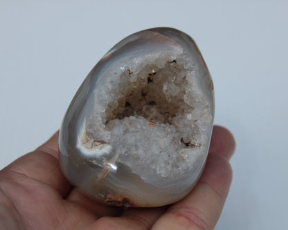 Agate geode 222g Rocks and Things