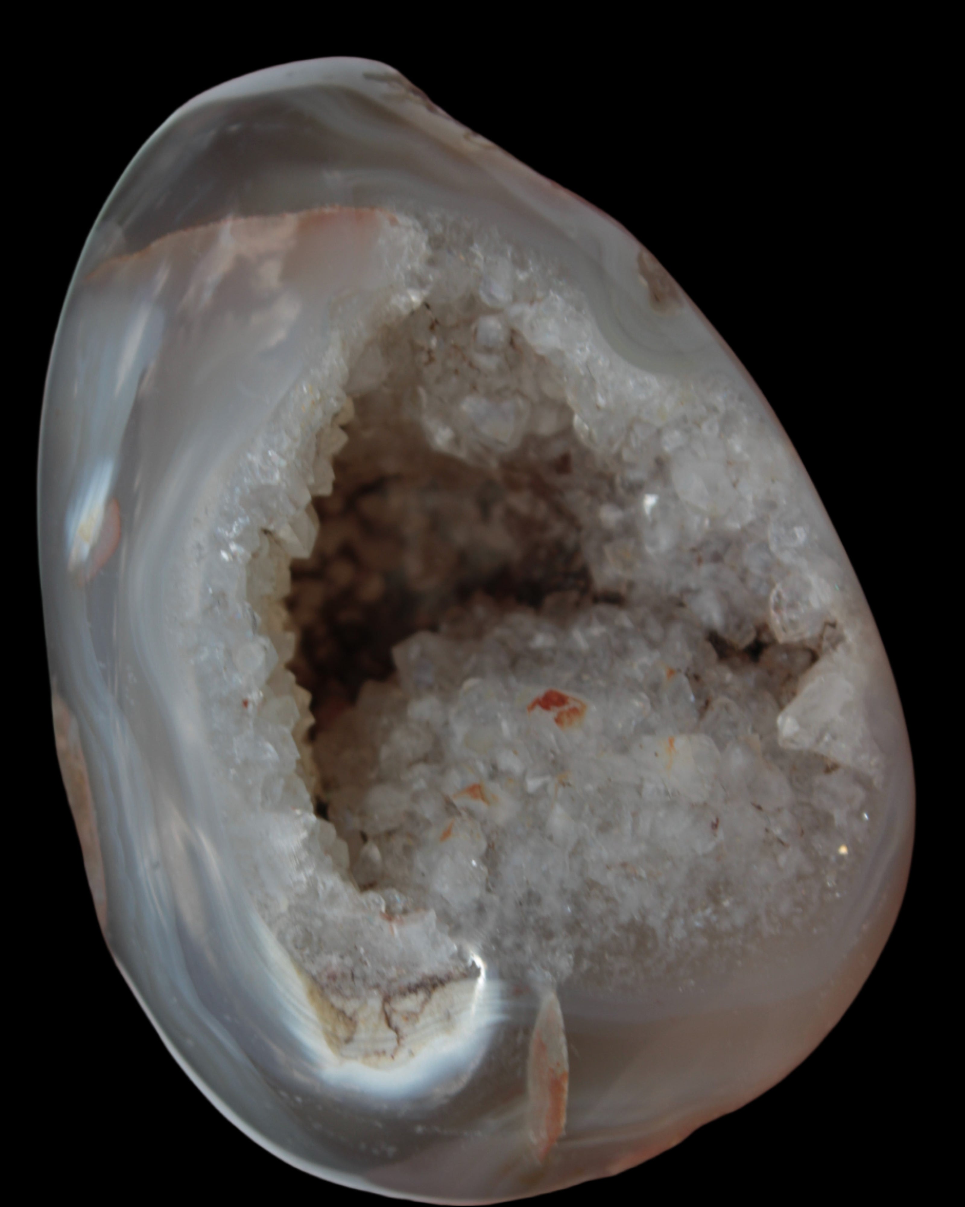 Agate geode 222g in sunlight - Rocks and Things Store