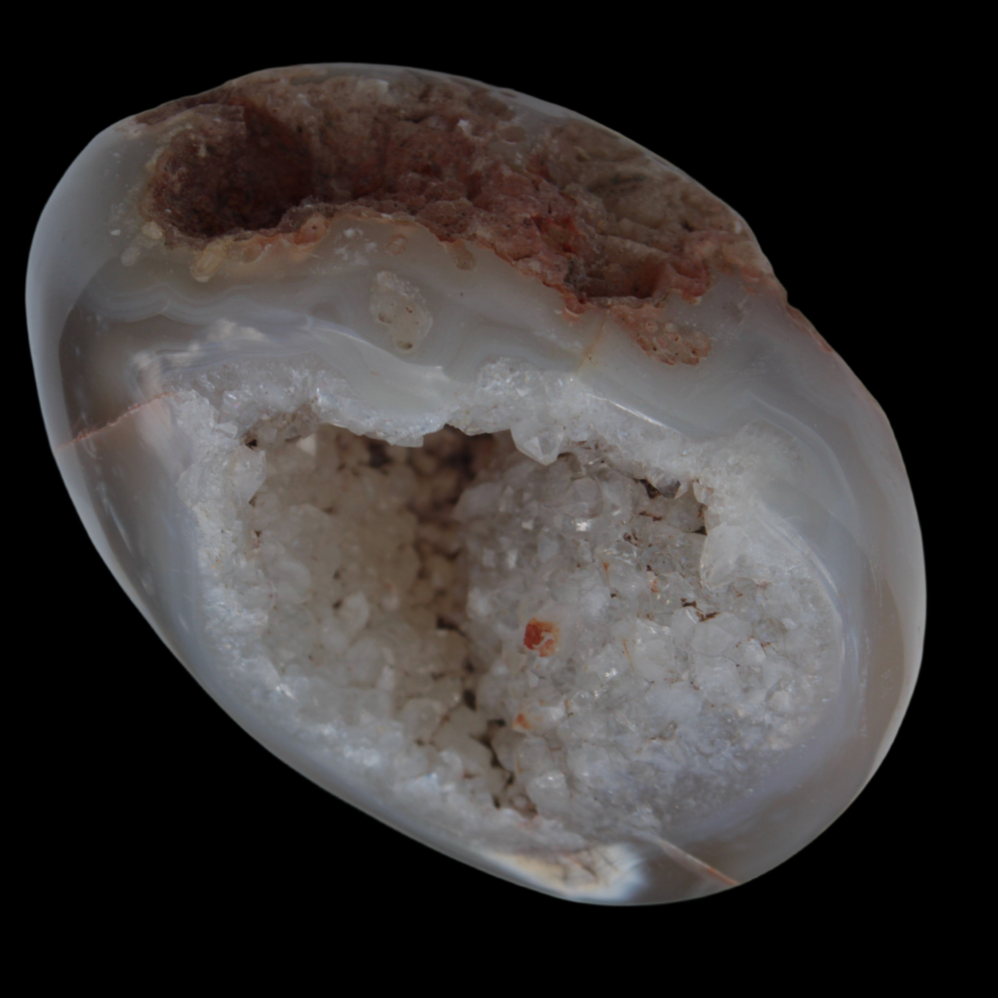 Agate geode 222g in sunlight - Rocks and Things Store