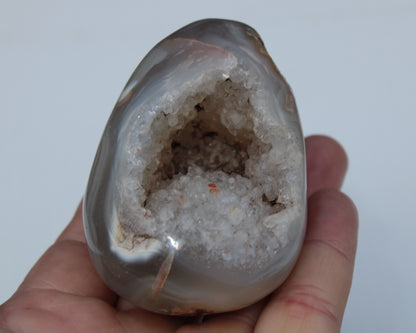 Agate geode 222g Rocks and Things