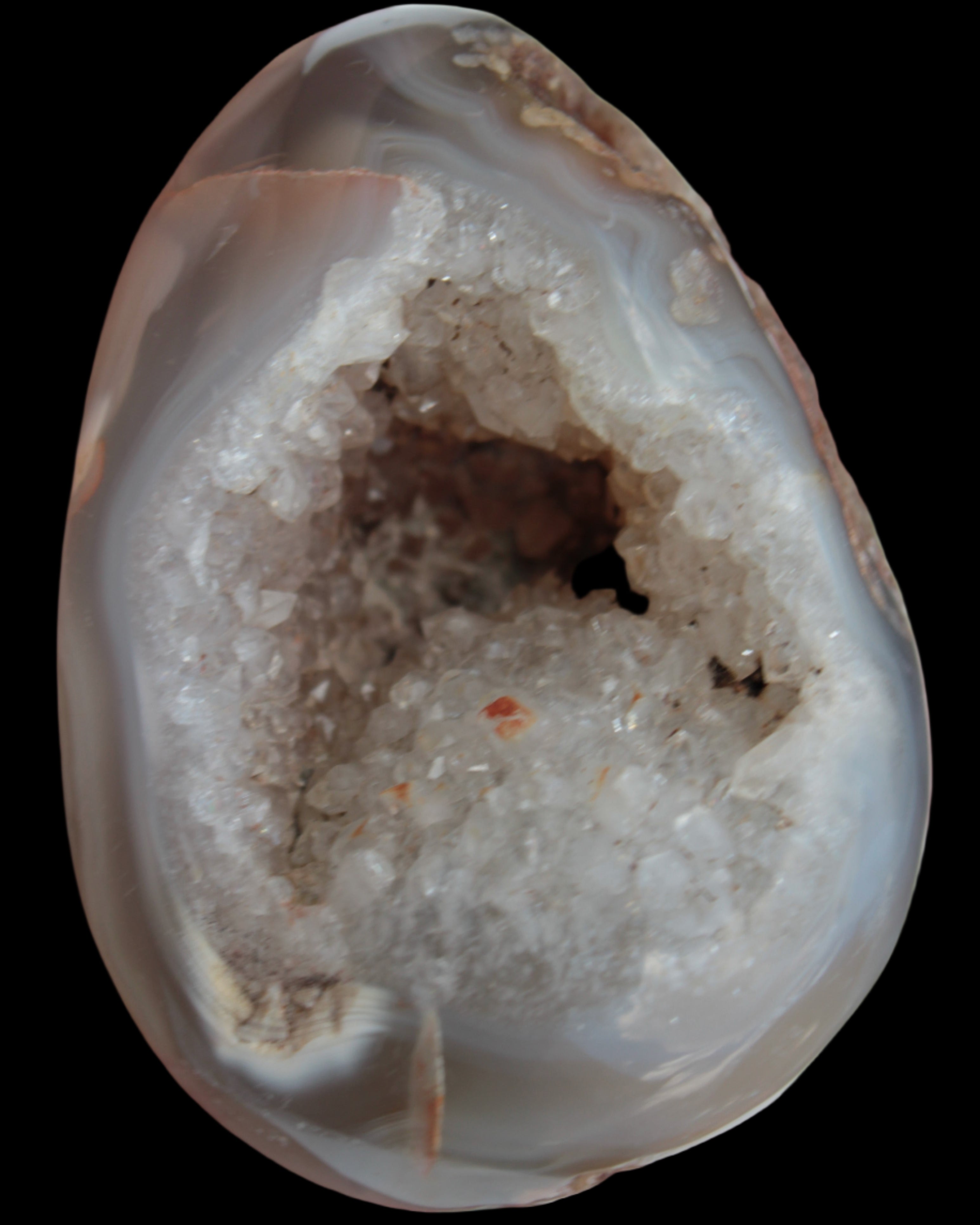 Agate geode 222g in sunlight - Rocks and Things Store