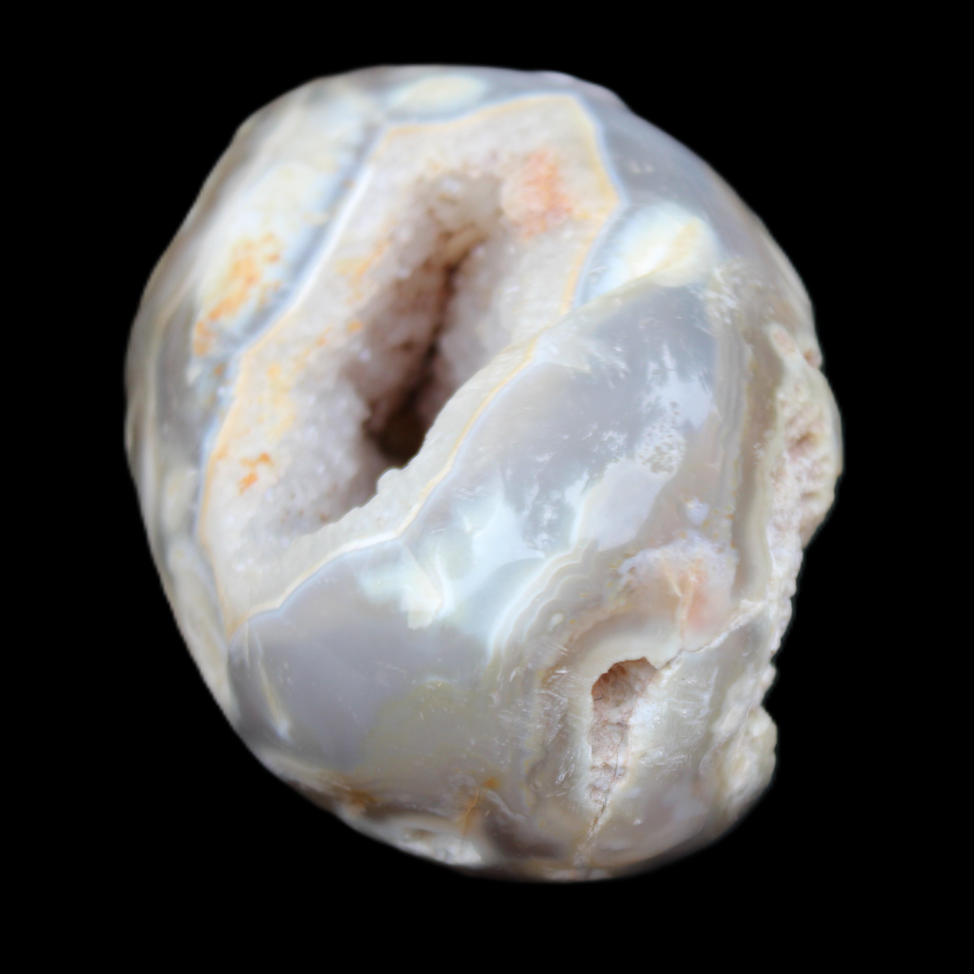 Agate geode 307g in sunlight - Rocks and Things Store