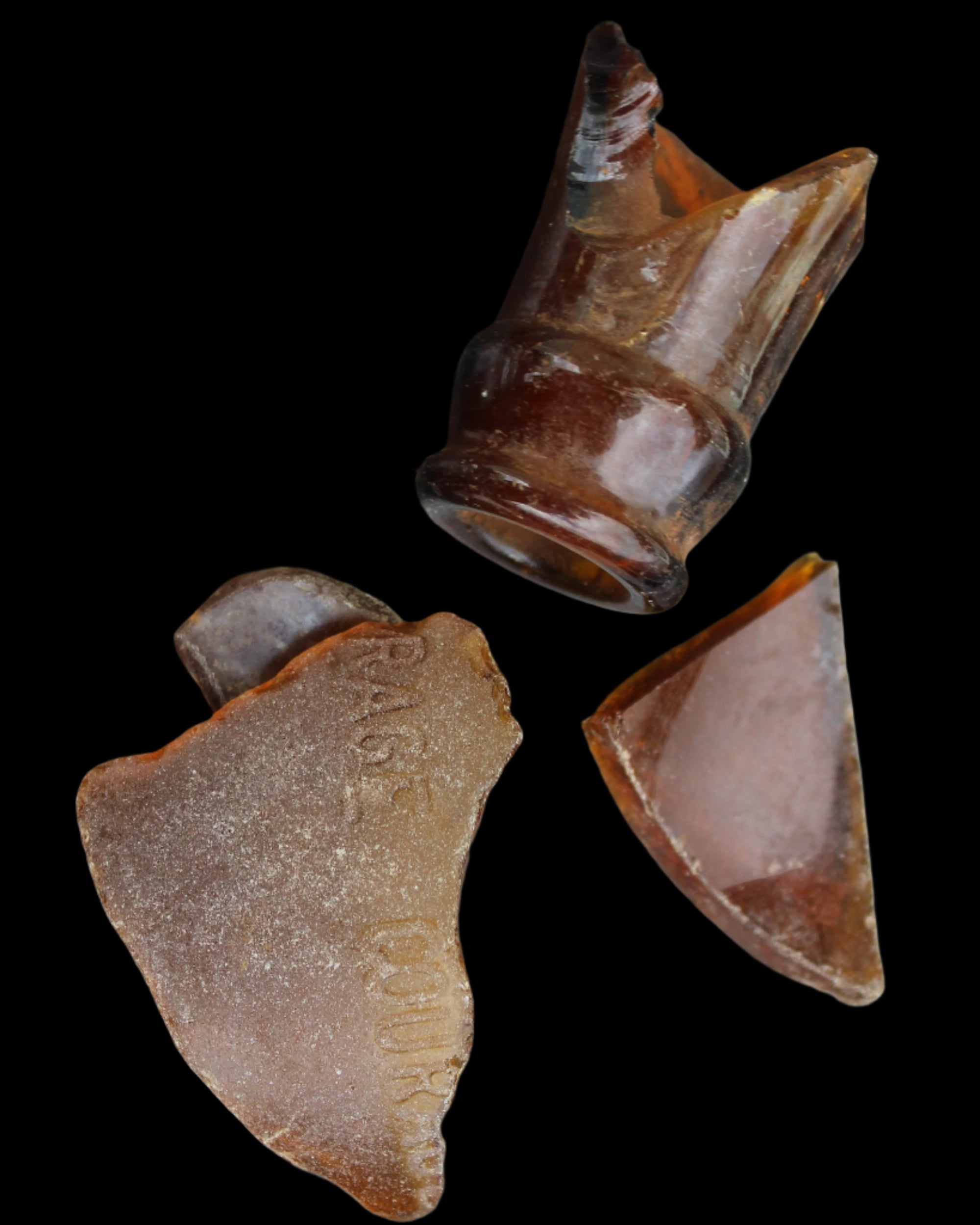Beer bottle river glass finds from Reedy Creek, Eldorado, Victoria, 11 pieces - Rocks and Things Store