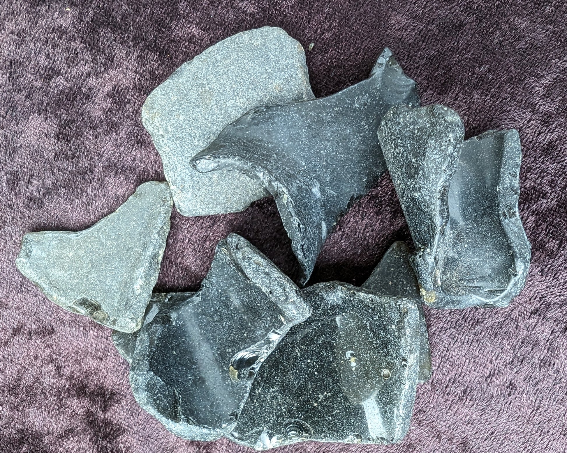 Thick old Glass from Reedy Creek, Eldorado 99g Rocks and Things