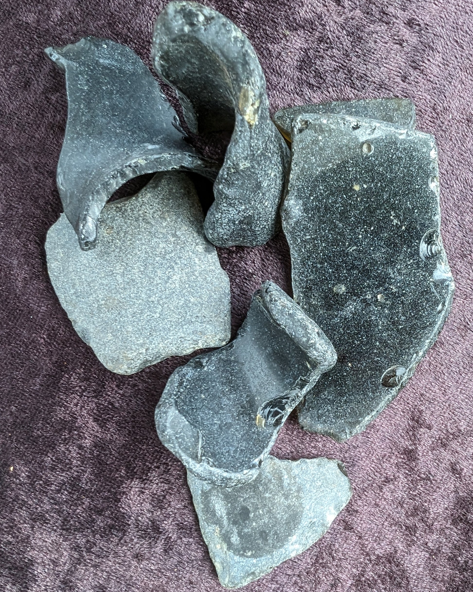 Thick old Glass from Reedy Creek, Eldorado 99g Rocks and Things