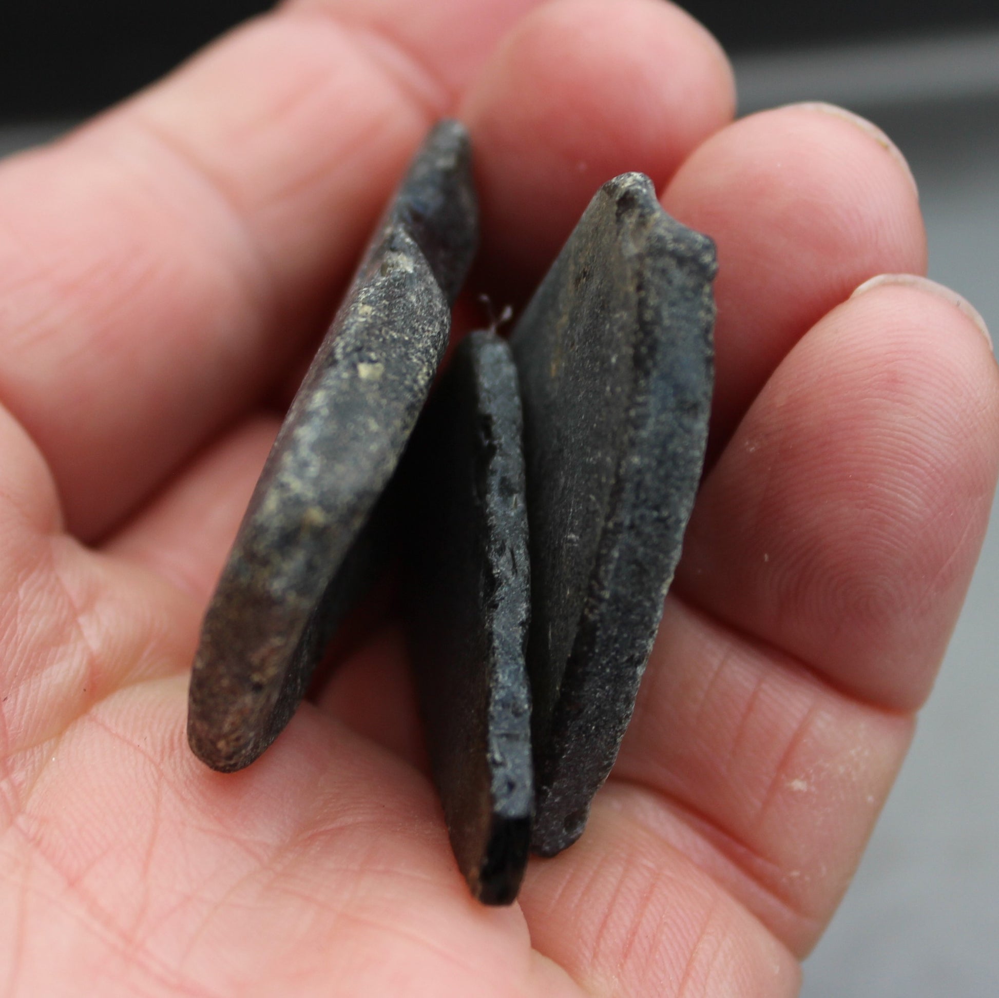 Thick old Glass from Reedy Creek, Eldorado 99g Rocks and Things