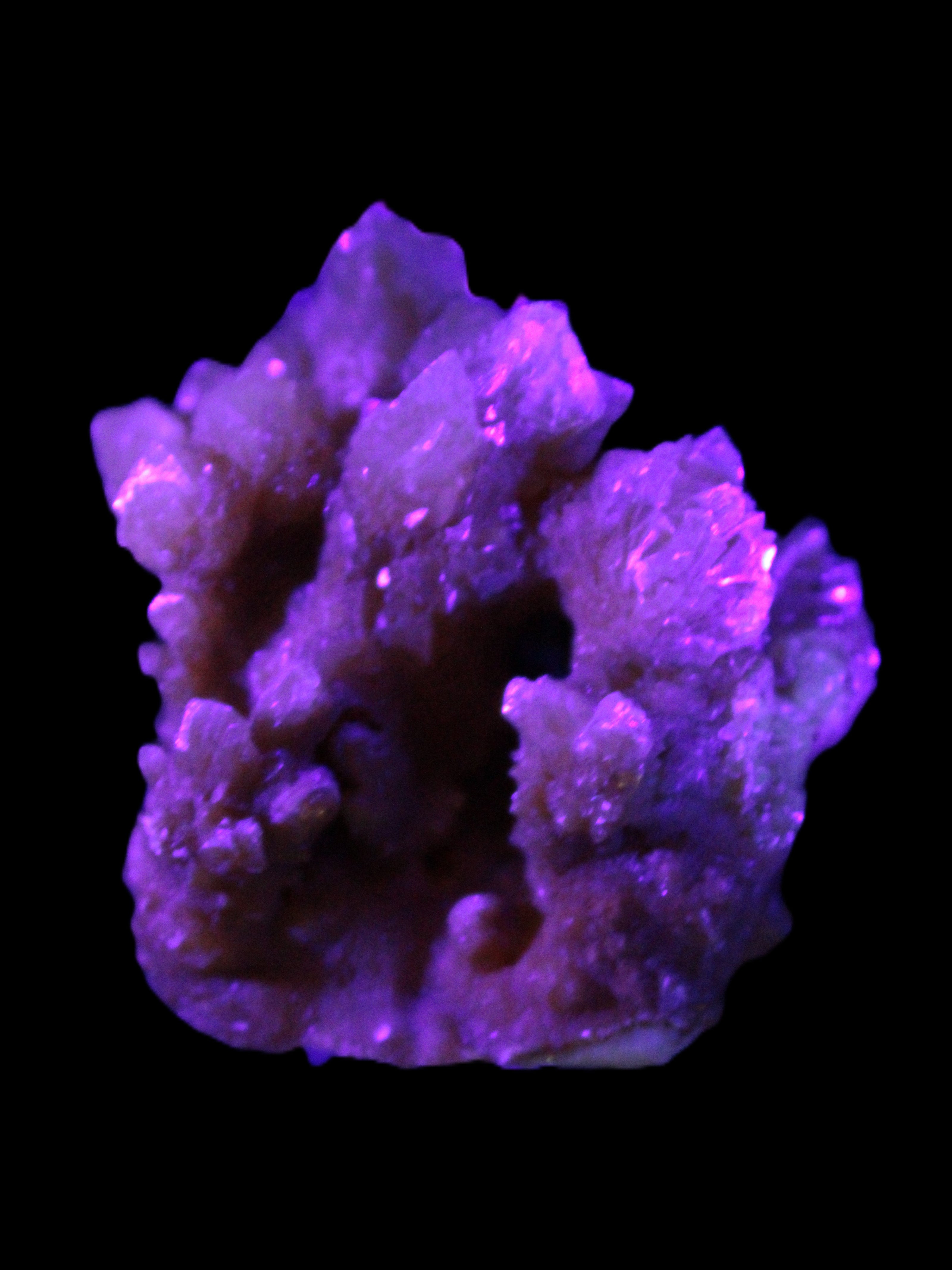 Orange Calcite cluster 45*50mm 68g in UV light