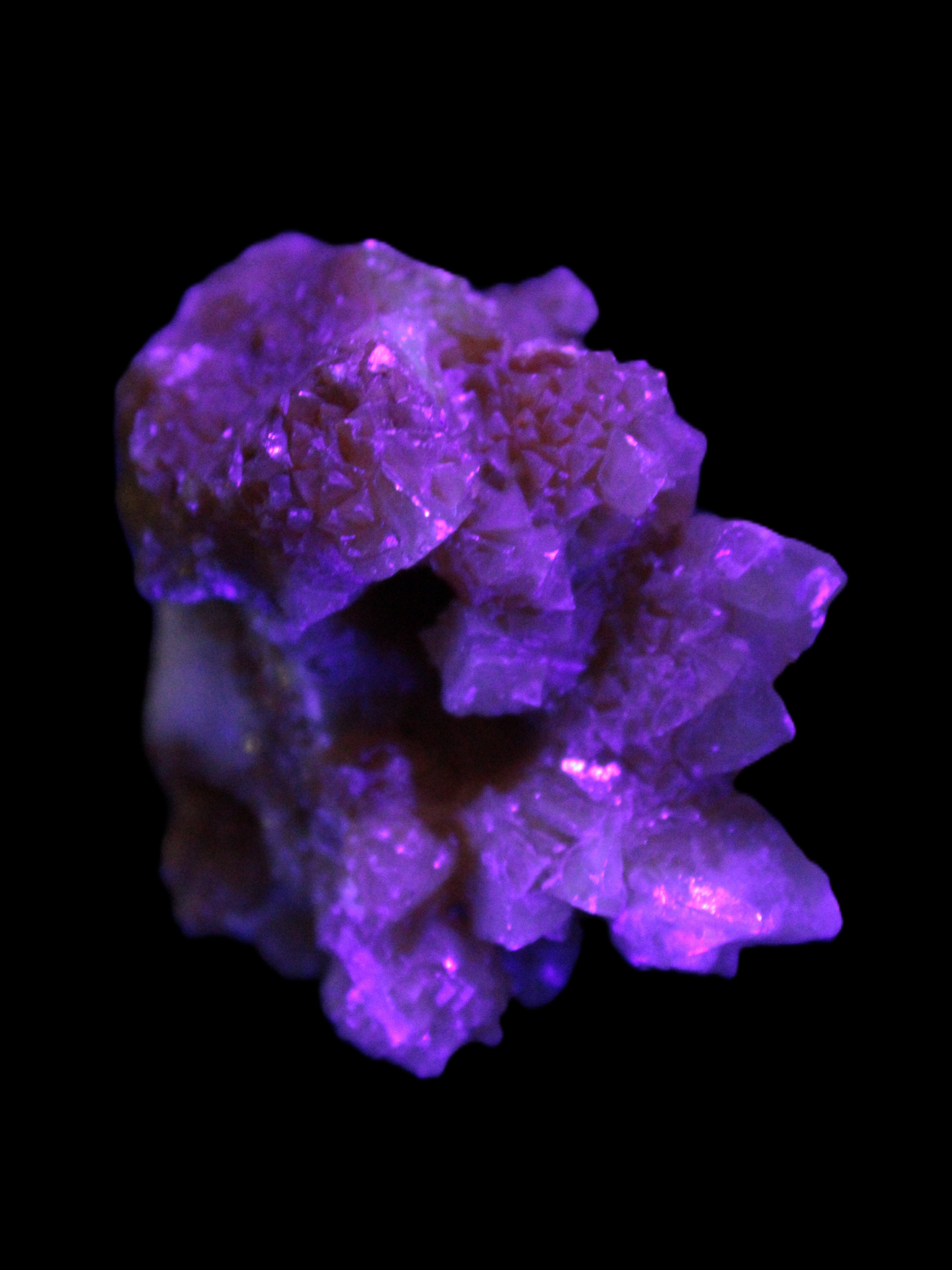 Orange Calcite cluster 45*50mm 68g in UV light