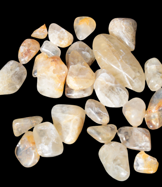 Britannia Creek 26 good quality crystals mix 34g in sunlight - Rocks and Things Store