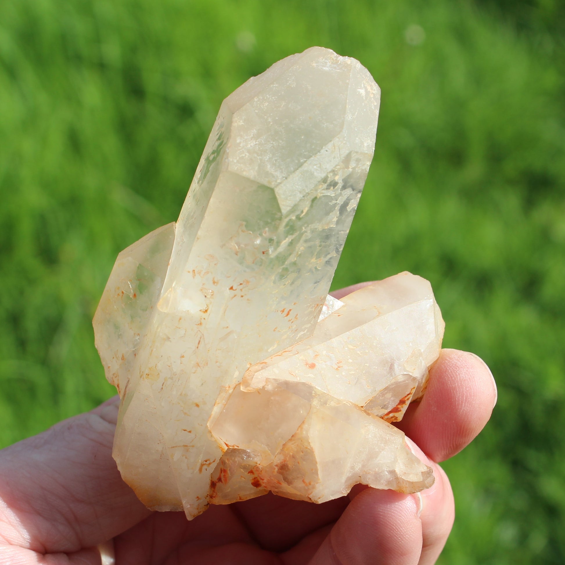 Quartz cluster 183g Rocks and Things