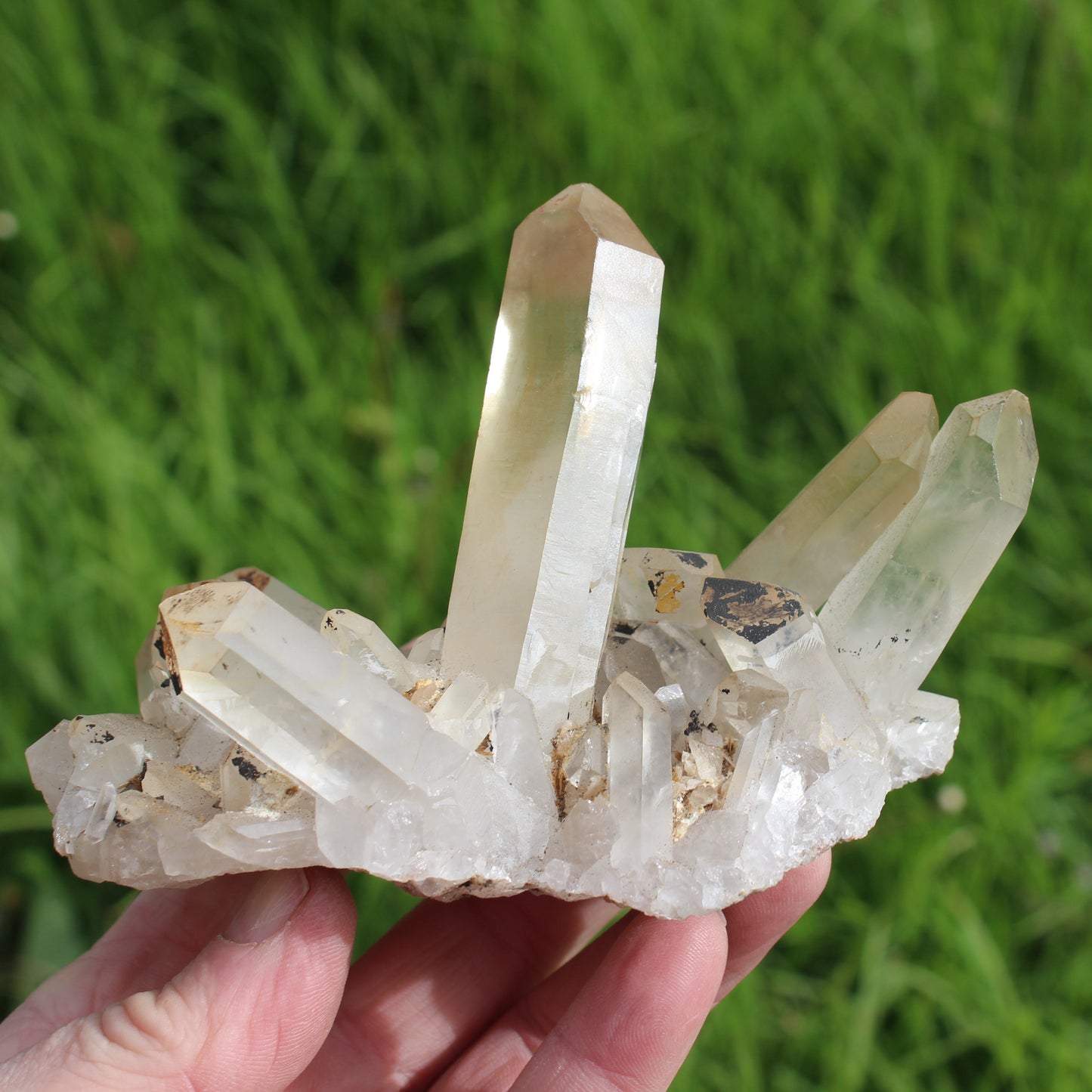 Quartz cluster 432g Rocks and Things