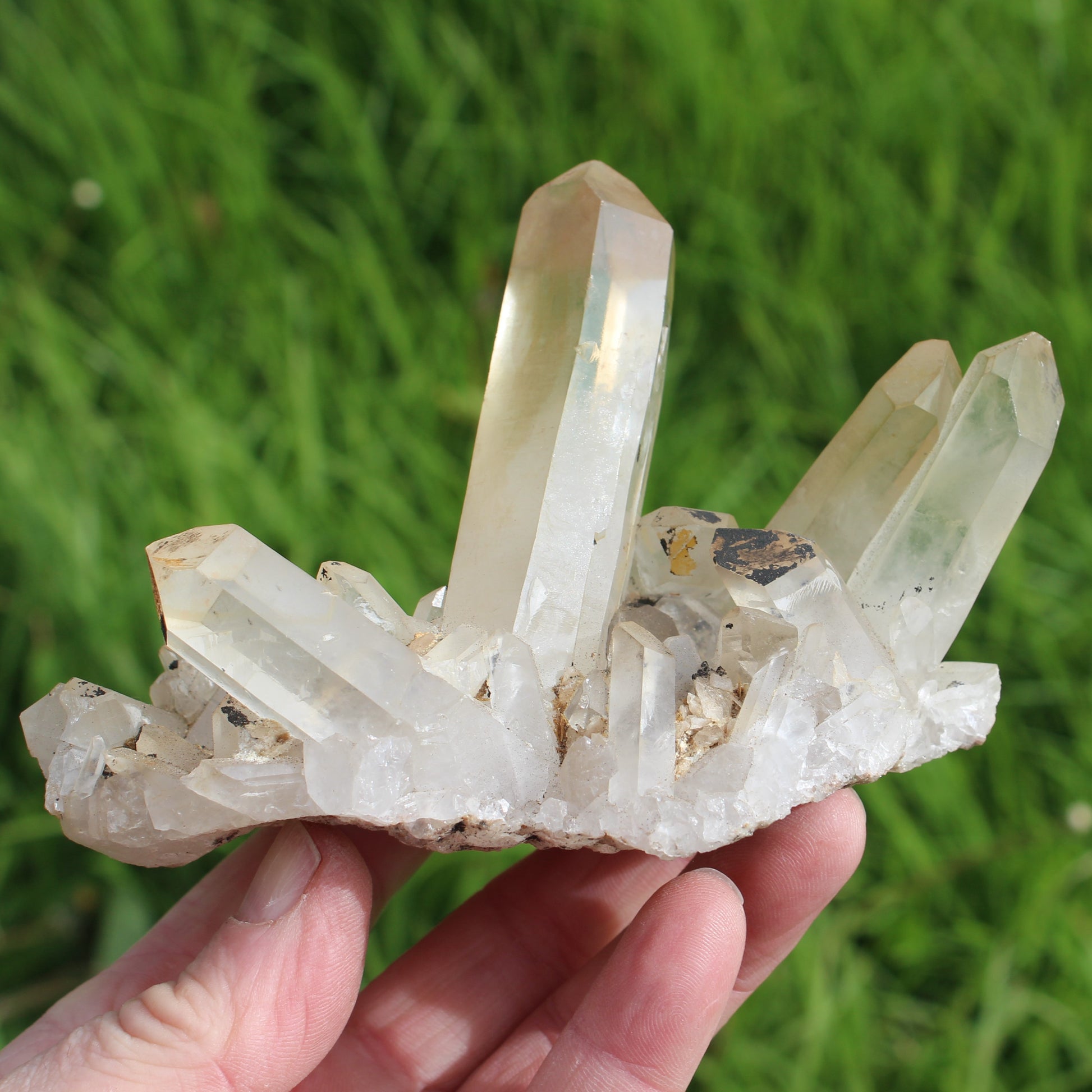 Quartz cluster 432g Rocks and Things