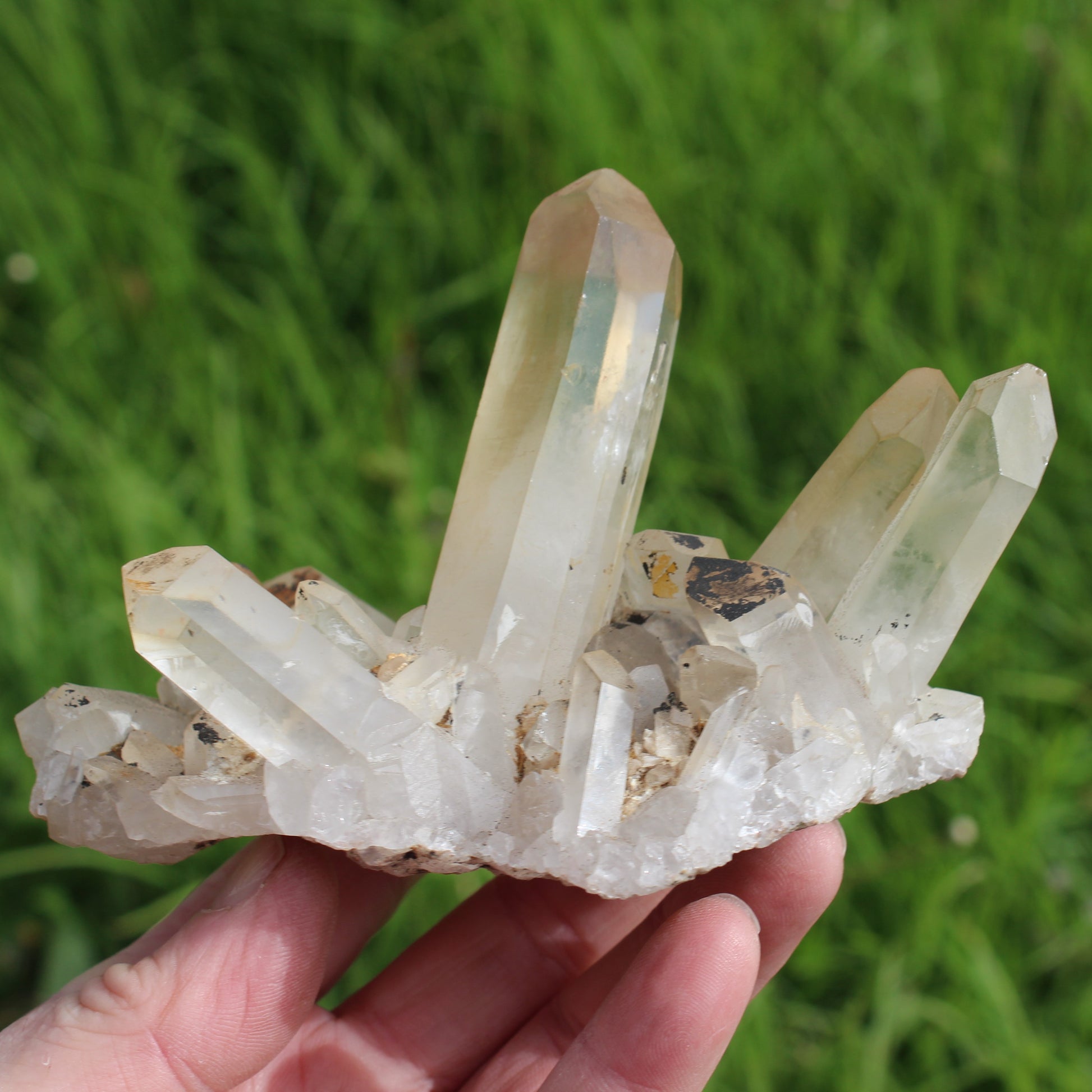 Quartz cluster 432g Rocks and Things