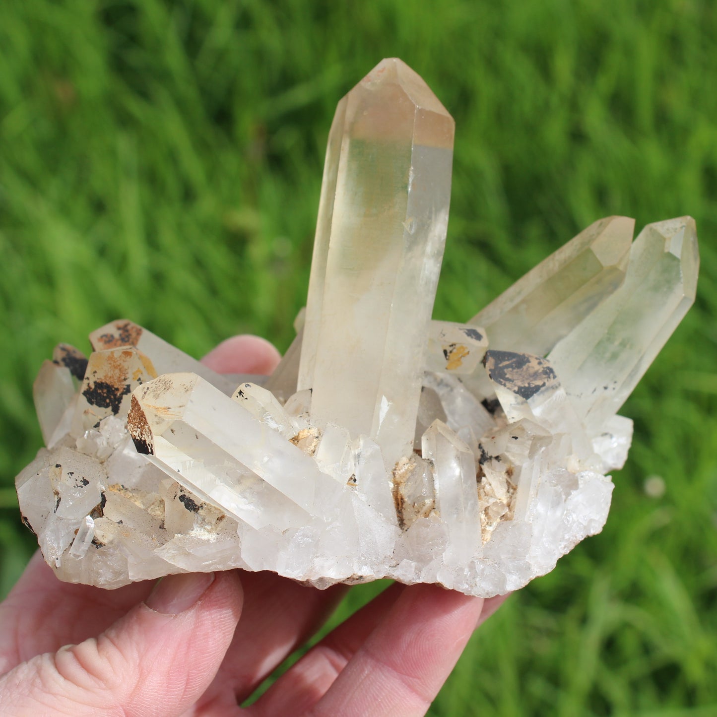 Quartz cluster 432g Rocks and Things